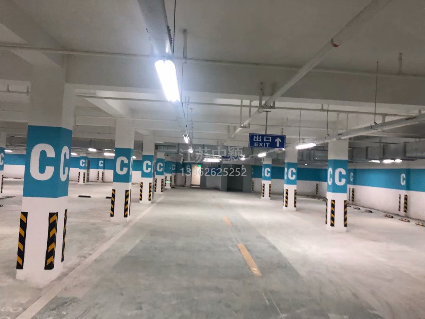 地下停車場(chǎng)劃線用什么材料,停車場(chǎng)劃線要用什么工具？