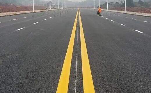 蘇州市政道路標(biāo)線每米成本價多少錢？江蘇中穎價格合理