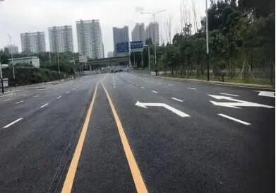 蘇州道路劃線分析，可變車道是什么意思？可變導(dǎo)向車道是可變車道嗎？
