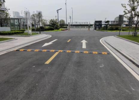 江蘇中穎，專業(yè)市道路劃線施工，打造安全暢通的城市道路