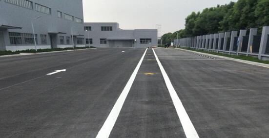 廠區(qū)道路標線設(shè)計要求？廠區(qū)道路標線彰顯安全與效率！